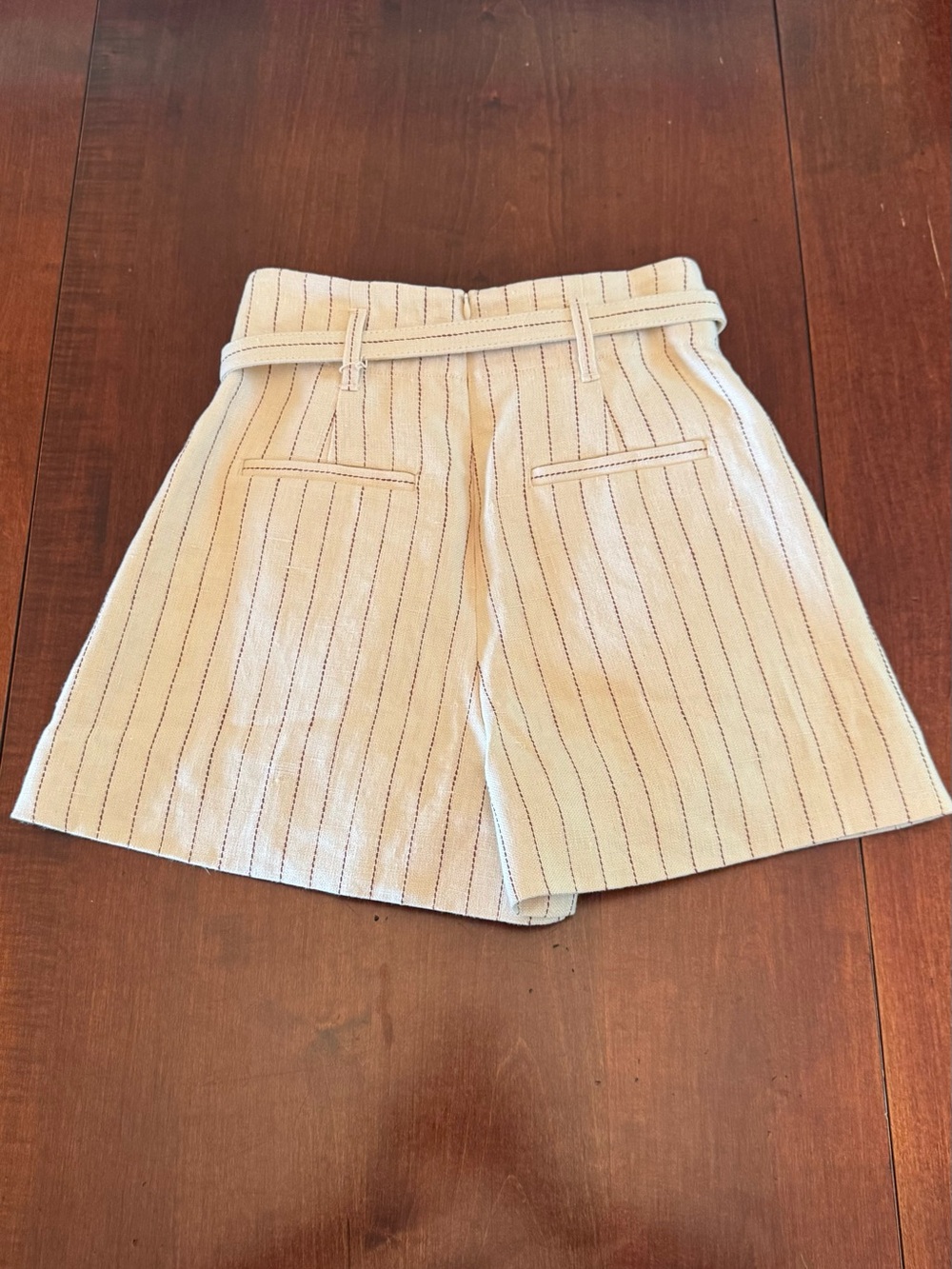 Zimmermann

REBELLION PINSTRIPE SHORT
Size OP - Picture 4 of 7